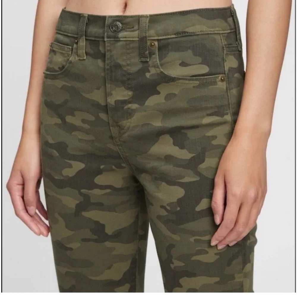 Gap High Rise Camo True Skinny jeans